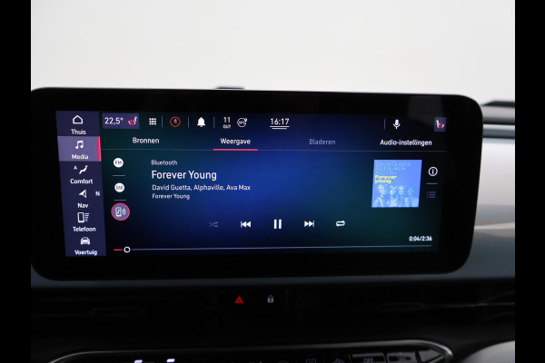 Fiat 500E 42 kWh Aut. *CELESTIAL BLUE* + STOELVERW. | CAMERA | 17 INCH | APPLE CARPLAY