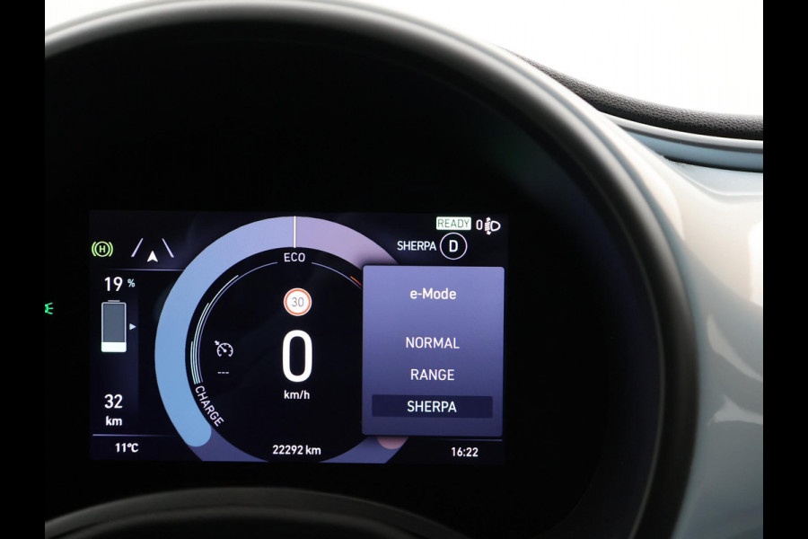 Fiat 500E 42 kWh Aut. *CELESTIAL BLUE* + STOELVERW. | CAMERA | 17 INCH | APPLE CARPLAY