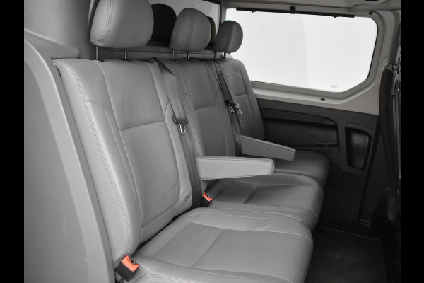 Nissan NV300 1.6 DCI 6-PERS. D.C. L2H1 + LEDER / CAMERA / NAVIGATIE