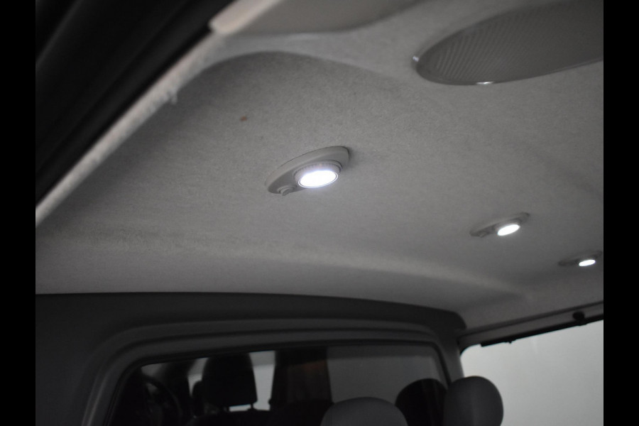 Nissan NV300 1.6 DCI 6-PERS. D.C. L2H1 + LEDER / CAMERA / NAVIGATIE