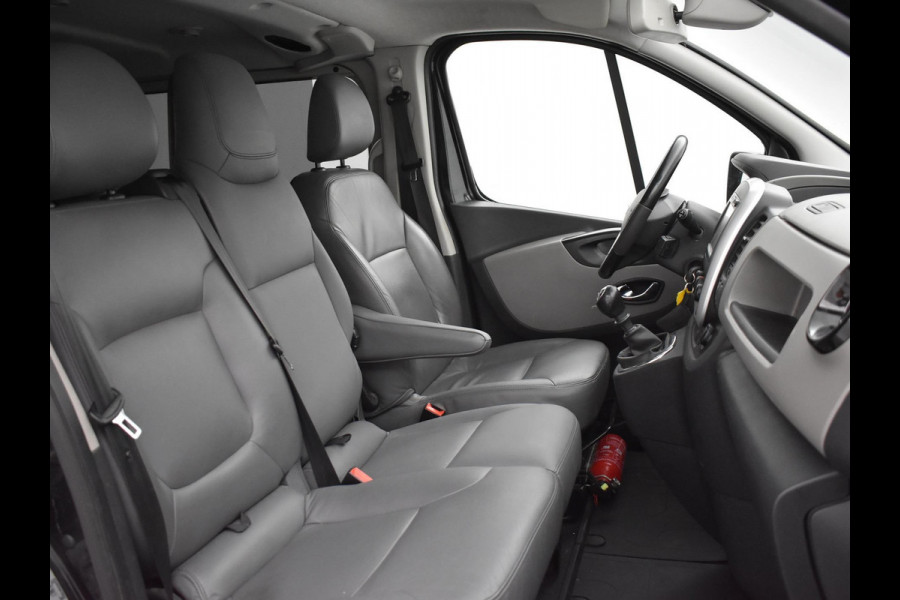 Nissan NV300 1.6 DCI 6-PERS. D.C. L2H1 + LEDER / CAMERA / NAVIGATIE