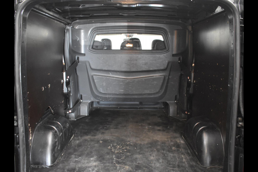 Nissan NV300 1.6 DCI 6-PERS. D.C. L2H1 + LEDER / CAMERA / NAVIGATIE