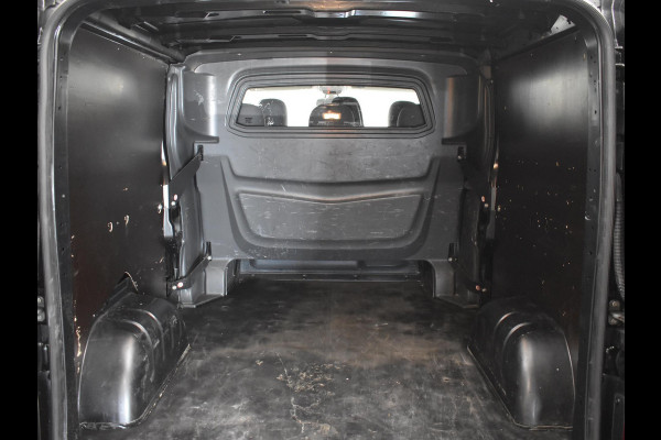 Nissan NV300 1.6 DCI 6-PERS. D.C. L2H1 + LEDER / CAMERA / NAVIGATIE