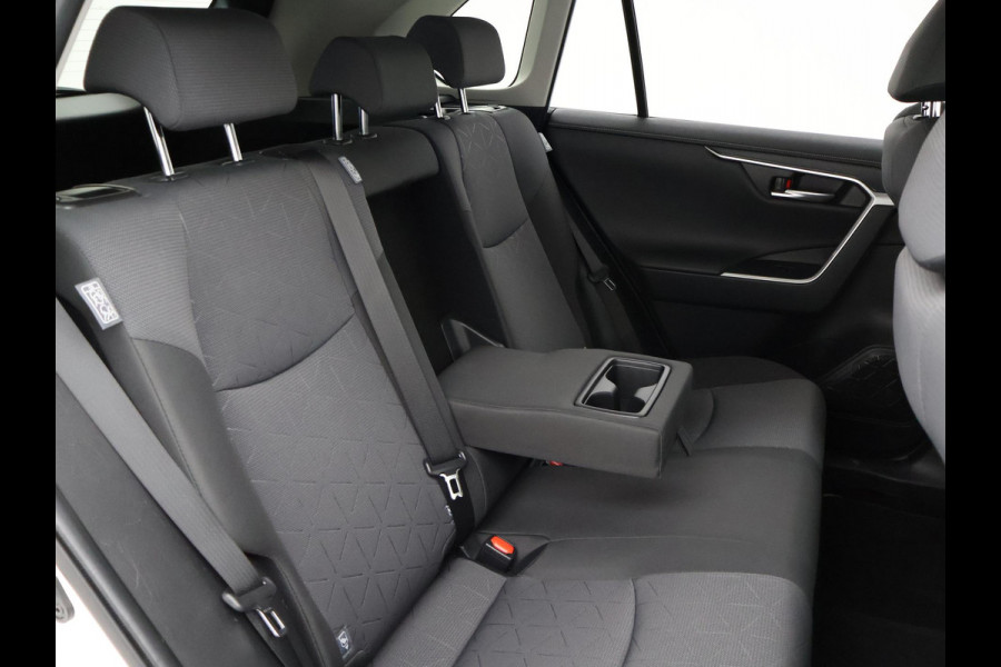Toyota RAV4 2.5 HYBRID 218 PK NIEUW MODEL + ADAPTIVE CRUISE CAMERA | 18 INCH | ELEKTR. KLEP | PRIVACY GLASS