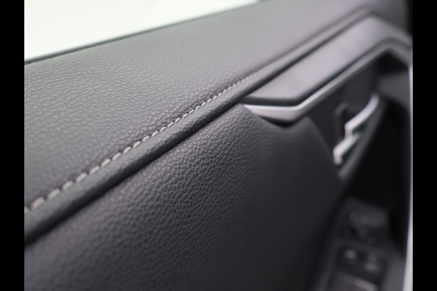 Toyota RAV4 2.5 HYBRID 218 PK NIEUW MODEL + ADAPTIVE CRUISE CAMERA | 18 INCH | ELEKTR. KLEP | PRIVACY GLASS