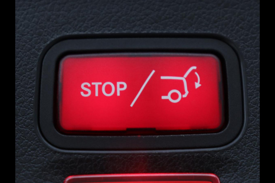 Mercedes-Benz CLA-Klasse 250e AMG Night | Stoelverwarming | Carplay | Camera | Widescreen | Sfeerverlichting | Leder/Alcantara | Navigatie | Park Assist | Origineel Zwart | PHEV | Plug In