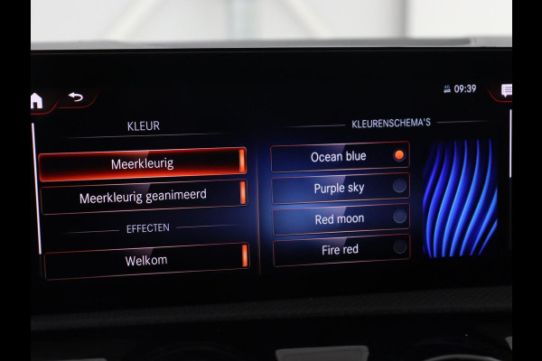 Mercedes-Benz CLA-Klasse 250e AMG Night | Stoelverwarming | Carplay | Camera | Widescreen | Sfeerverlichting | Leder/Alcantara | Navigatie | Park Assist | Origineel Zwart | PHEV | Plug In