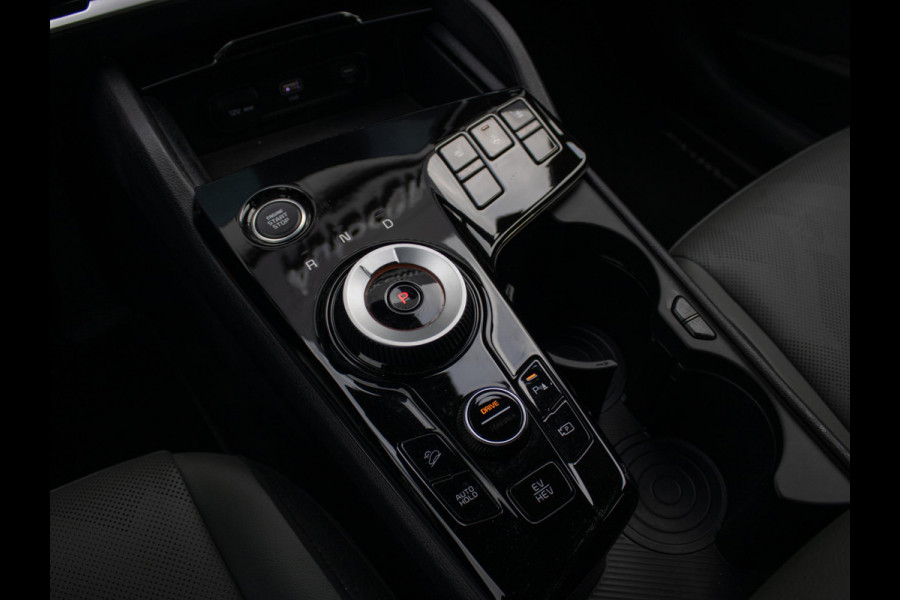 Kia Sportage 1.6 T-GDi Plug-in Hybrid AWD Dark Edition | Navigatie | Achteruitrijcamera |
