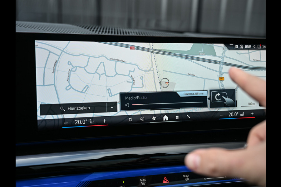 BMW 5 Serie 550e XDRIVE M-SPORT PRO | SHADOW LINE | PANORAMADAK | NL-AUTO | ICONIC GRILL | COMFORT ACCESS | BOWERS & WILKINS | COMFORT SEATS