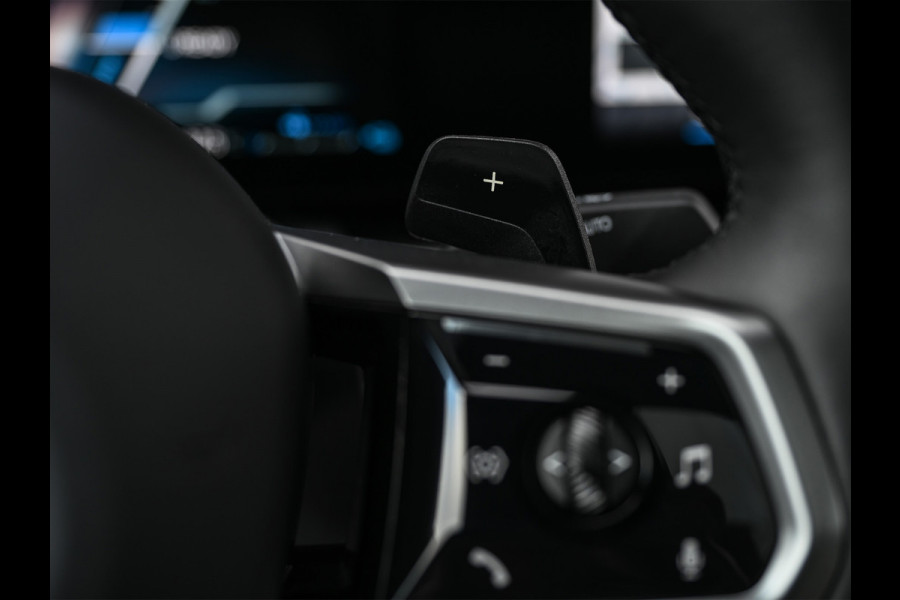 BMW 5 Serie 550e XDRIVE M-SPORT PRO | SHADOW LINE | PANORAMADAK | NL-AUTO | ICONIC GRILL | COMFORT ACCESS | BOWERS & WILKINS | COMFORT SEATS