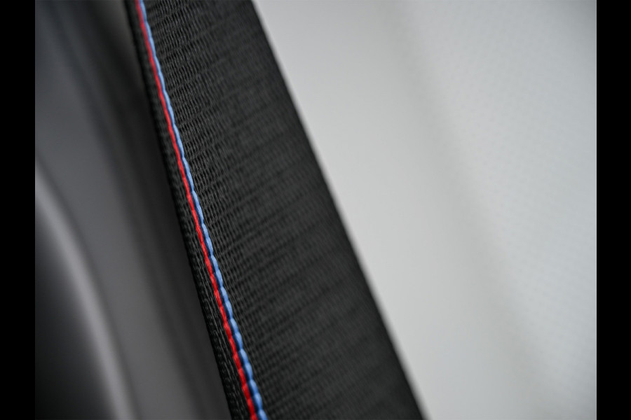 BMW 5 Serie 550e XDRIVE M-SPORT PRO | SHADOW LINE | PANORAMADAK | NL-AUTO | ICONIC GRILL | COMFORT ACCESS | BOWERS & WILKINS | COMFORT SEATS