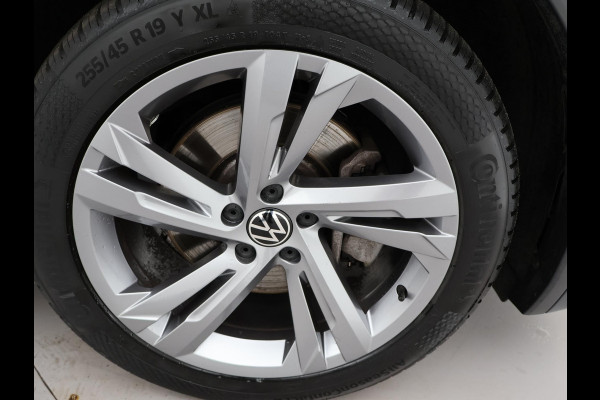 Volkswagen Tiguan 1.4 TSI 245 PK EHYBRID 2X R-LINE + DIGITALE COCKPIT | 19 INCH | ADAPTIVE CRUISE | SFEERVERLICHTING
