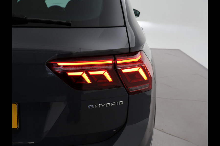 Volkswagen Tiguan 1.4 TSI 245 PK EHYBRID 2X R-LINE + DIGITALE COCKPIT | 19 INCH | ADAPTIVE CRUISE | SFEERVERLICHTING