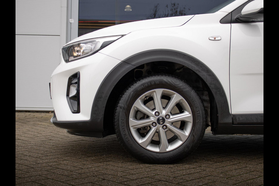 Kia Stonic 1.2 MPi ComfortPlusLine Navigator | Nederlandse dealer onderhouden auto | Navigatie | Achteruitrijcamera | Airco |