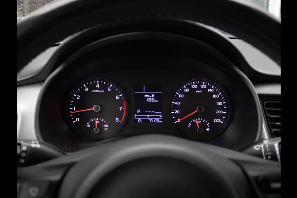 Kia Stonic 1.2 MPi ComfortPlusLine Navigator | Nederlandse dealer onderhouden auto | Navigatie | Achteruitrijcamera | Airco |