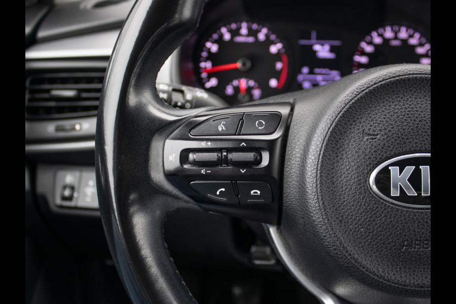 Kia Stonic 1.2 MPi ComfortPlusLine Navigator | Nederlandse dealer onderhouden auto | Navigatie | Achteruitrijcamera | Airco |