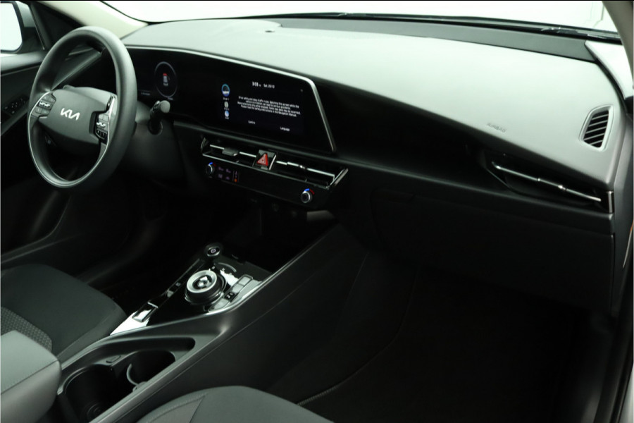 Kia Niro EV Light Edition 64.8 kWh Automaat Airco - Apple Carplay/Android Auto - Cruise Control - Navigatie - Fabrieksgarantie tot 05-2031