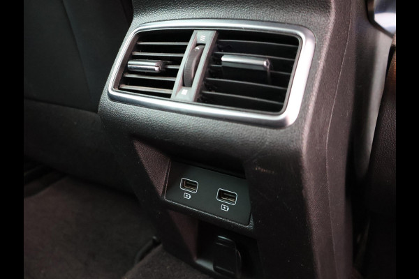 Renault MEGANE Estate 1.3 TCe 140 PK AUTOMAAT INTENS + TREKHAAK 1700 KG | SFEERVERLICHTING | 17 INCH | FULL LED | CARPLAY