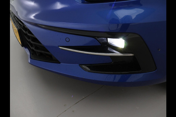 Renault MEGANE Estate 1.3 TCe 140 PK AUTOMAAT INTENS + TREKHAAK 1700 KG | SFEERVERLICHTING | 17 INCH | FULL LED | CARPLAY