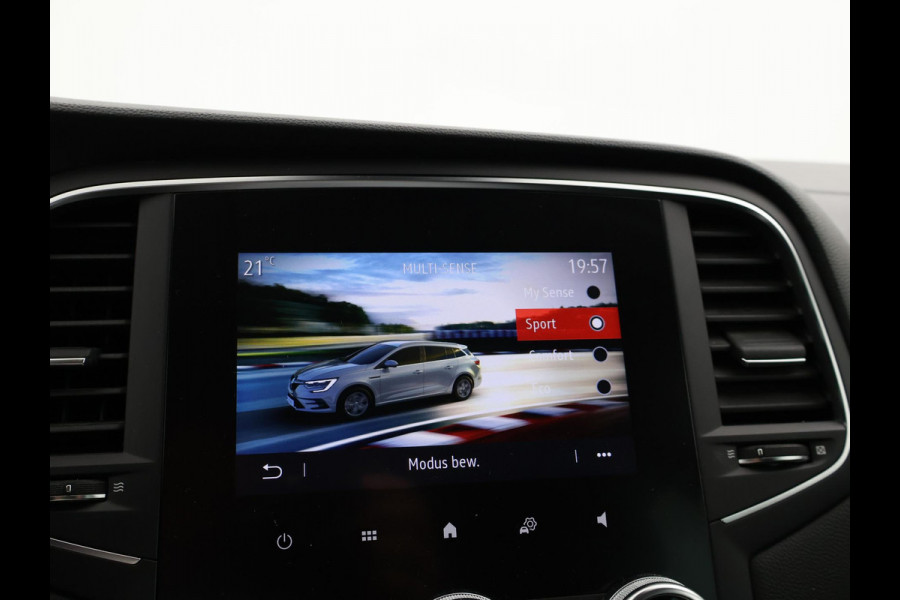 Renault MEGANE Estate 1.3 TCe 140 PK AUTOMAAT INTENS + TREKHAAK 1700 KG | SFEERVERLICHTING | 17 INCH | FULL LED | CARPLAY