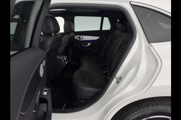 Mercedes-Benz EQC 400 4MATIC 80 kWh AMG (INCL-BTW) Aut. *PANO | BURMESTER-SURROUND | DISTRONIC | LEATHER-MICROFIBRE | FULL-LED | TOP-VIEW | WIDE-SCREEN-COCKPIT | KEYLESS | AIR-SUSPENSION | SPORT-SEATS | PRIVACY-GLASS | AMBIENT-LIGH