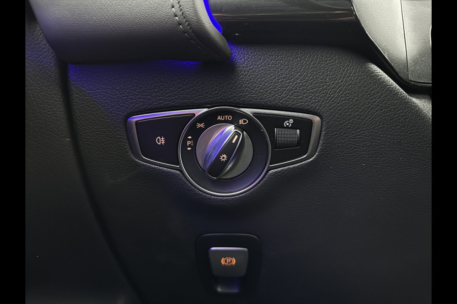 Mercedes-Benz EQC 400 4MATIC 80 kWh AMG (INCL-BTW) Aut. *PANO | BURMESTER-SURROUND | DISTRONIC | LEATHER-MICROFIBRE | FULL-LED | TOP-VIEW | WIDE-SCREEN-COCKPIT | KEYLESS | AIR-SUSPENSION | SPORT-SEATS | PRIVACY-GLASS | AMBIENT-LIGH