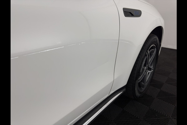 Mercedes-Benz EQC 400 4MATIC 80 kWh AMG (INCL-BTW) Aut. *PANO | BURMESTER-SURROUND | DISTRONIC | LEATHER-MICROFIBRE | FULL-LED | TOP-VIEW | WIDE-SCREEN-COCKPIT | KEYLESS | AIR-SUSPENSION | SPORT-SEATS | PRIVACY-GLASS | AMBIENT-LIGH