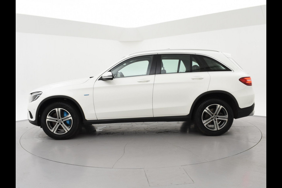Mercedes-Benz GLC 350e 4MATIC PLUG-IN HYBRID + TREKHAAK | PANORAMA | LUCHTVERING | LED | STOELVERWARMING