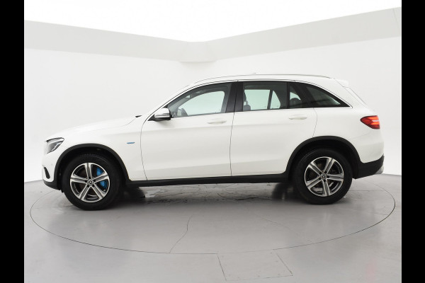 Mercedes-Benz GLC 350e 4MATIC PLUG-IN HYBRID + TREKHAAK | PANORAMA | LUCHTVERING | LED | STOELVERWARMING
