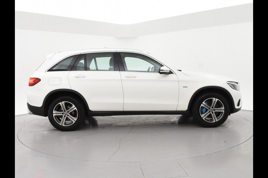 Mercedes-Benz GLC 350e 4MATIC PLUG-IN HYBRID + TREKHAAK | PANORAMA | LUCHTVERING | LED | STOELVERWARMING