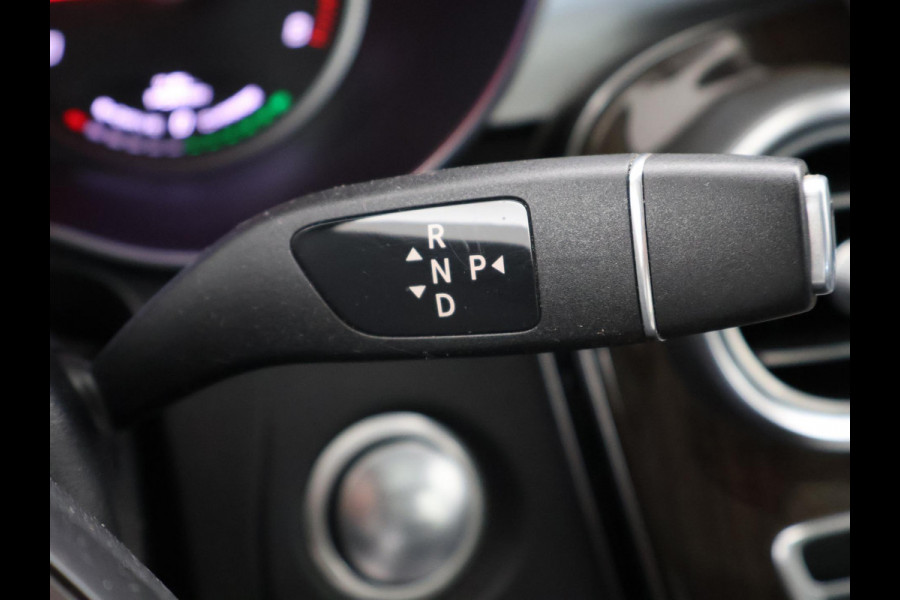 Mercedes-Benz GLC 350e 4MATIC PLUG-IN HYBRID + TREKHAAK | PANORAMA | LUCHTVERING | LED | STOELVERWARMING