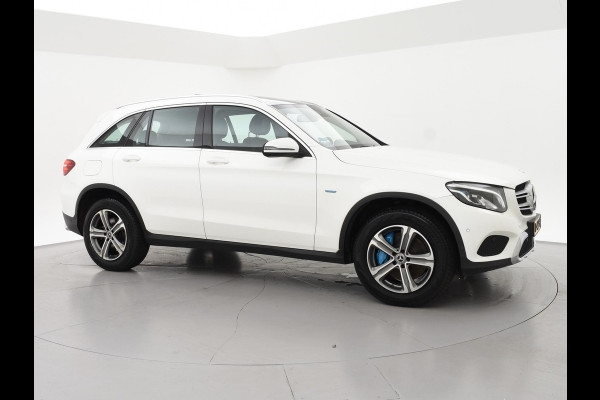 Mercedes-Benz GLC 350e 4MATIC PLUG-IN HYBRID + TREKHAAK | PANORAMA | LUCHTVERING | LED | STOELVERWARMING