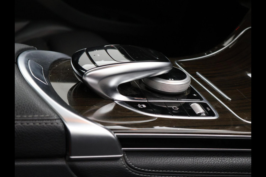 Mercedes-Benz GLC 350e 4MATIC PLUG-IN HYBRID + TREKHAAK | PANORAMA | LUCHTVERING | LED | STOELVERWARMING