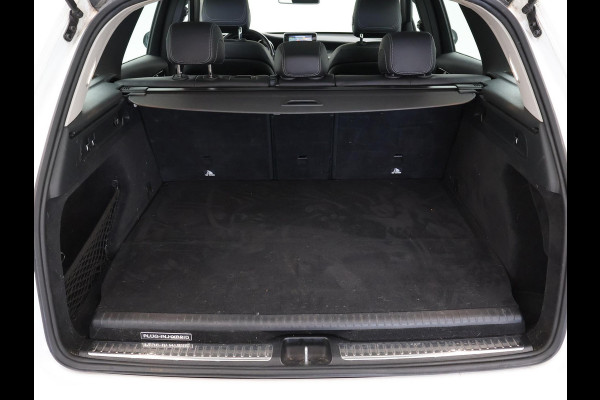 Mercedes-Benz GLC 350e 4MATIC PLUG-IN HYBRID + TREKHAAK | PANORAMA | LUCHTVERING | LED | STOELVERWARMING