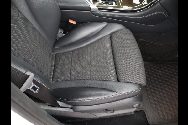 Mercedes-Benz GLC 350e 4MATIC PLUG-IN HYBRID + TREKHAAK | PANORAMA | LUCHTVERING | LED | STOELVERWARMING