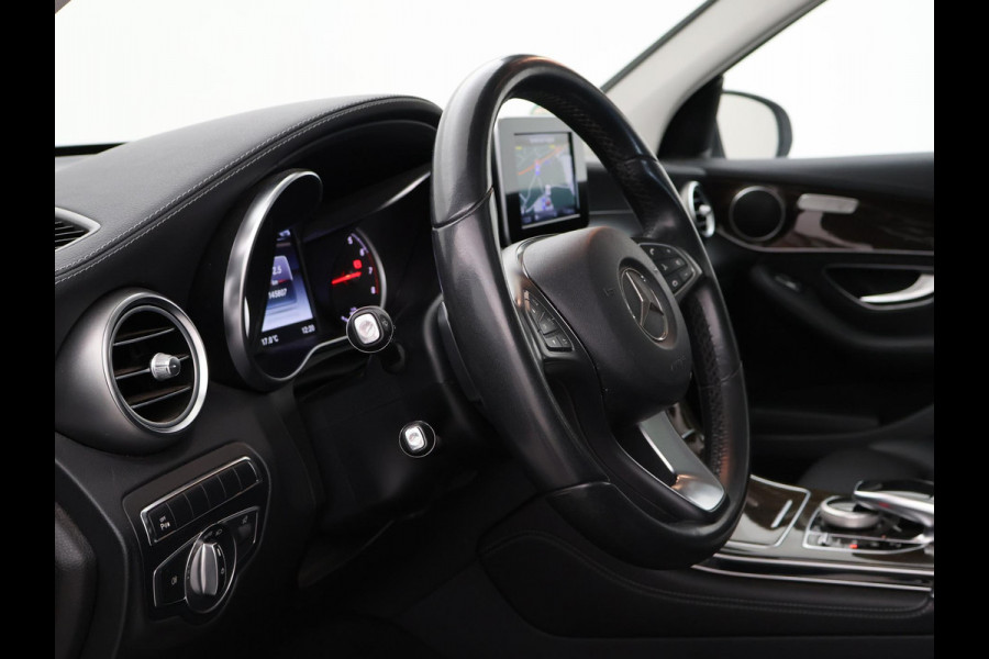 Mercedes-Benz GLC 350e 4MATIC PLUG-IN HYBRID + TREKHAAK | PANORAMA | LUCHTVERING | LED | STOELVERWARMING