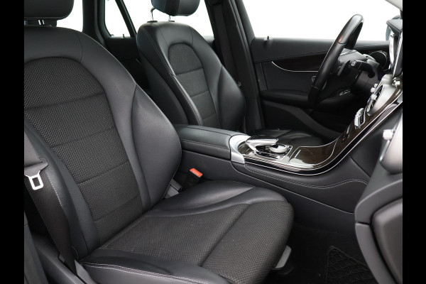 Mercedes-Benz GLC 350e 4MATIC PLUG-IN HYBRID + TREKHAAK | PANORAMA | LUCHTVERING | LED | STOELVERWARMING