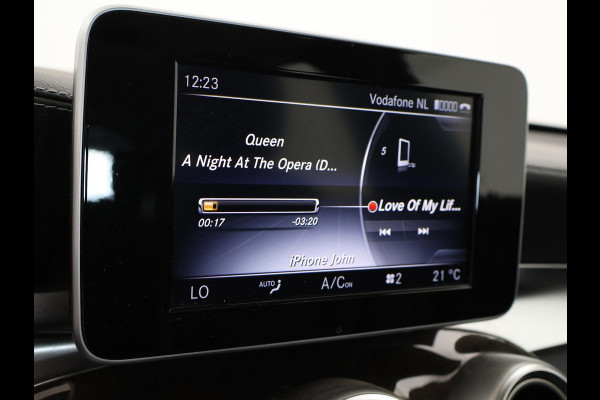 Mercedes-Benz GLC 350e 4MATIC PLUG-IN HYBRID + TREKHAAK | PANORAMA | LUCHTVERING | LED | STOELVERWARMING