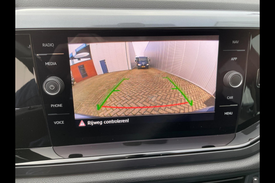 Volkswagen Polo 1.0 TSI R-line 2X / Key-less / Camera / Navigatie