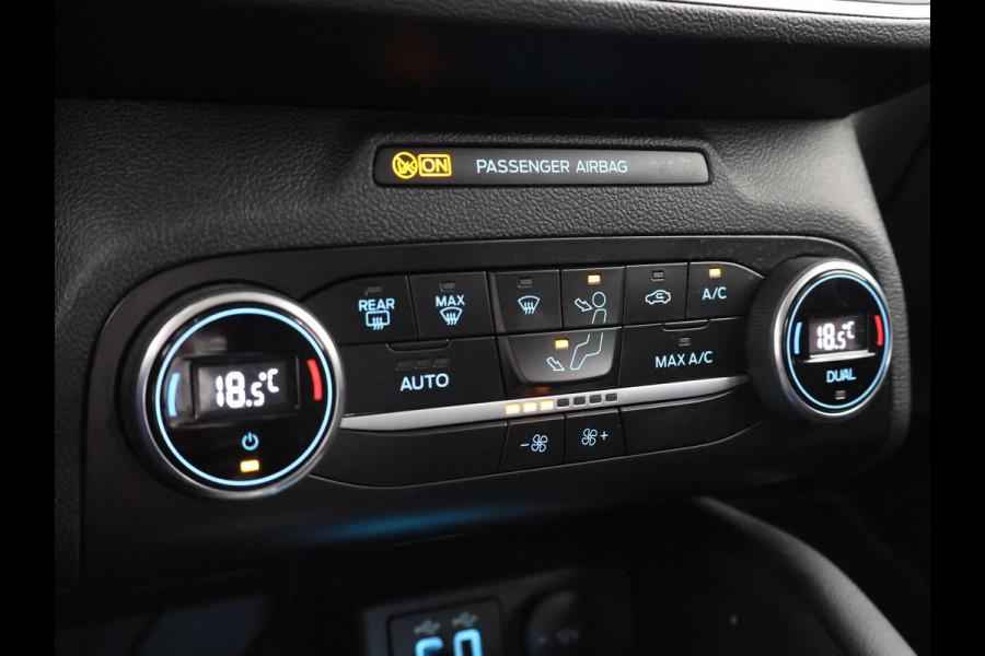 Ford FOCUS Wagon 1.0 E.B. AUTOMAAT TITANIUM X + ELEK. TREKHAAK | CAMERA | APPLE CARPLAY