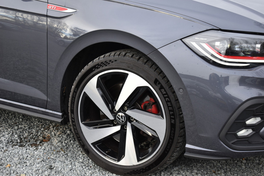 Volkswagen Polo 2.0 TSI GTI TSI 210PK DSG GTI-SPORT IQ-LIGHT/PDC/CARPLAY