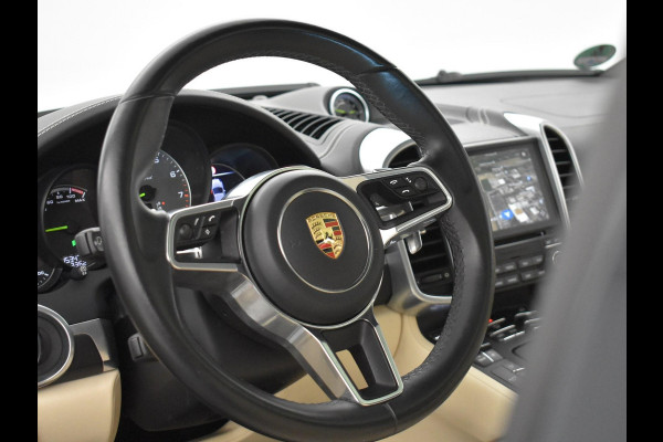 Porsche Cayenne 3.0 S E-HYBRID 416 PK + ADAPTIVE CRUISE | PANORAMA | 360 CAMERA | LUCHTVERING | APPLE CARPLAY | BOSE