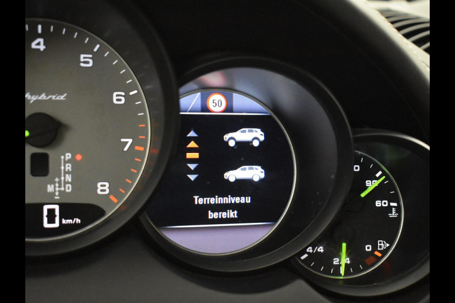 Porsche Cayenne 3.0 S E-HYBRID 416 PK + ADAPTIVE CRUISE | PANORAMA | 360 CAMERA | LUCHTVERING | APPLE CARPLAY | BOSE