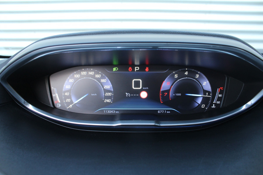 Peugeot 3008 1.2 PureTech 131pk Première AUTOMAAT Panoramadak Clima Cruise Navi 360 Camera Carplay LMV