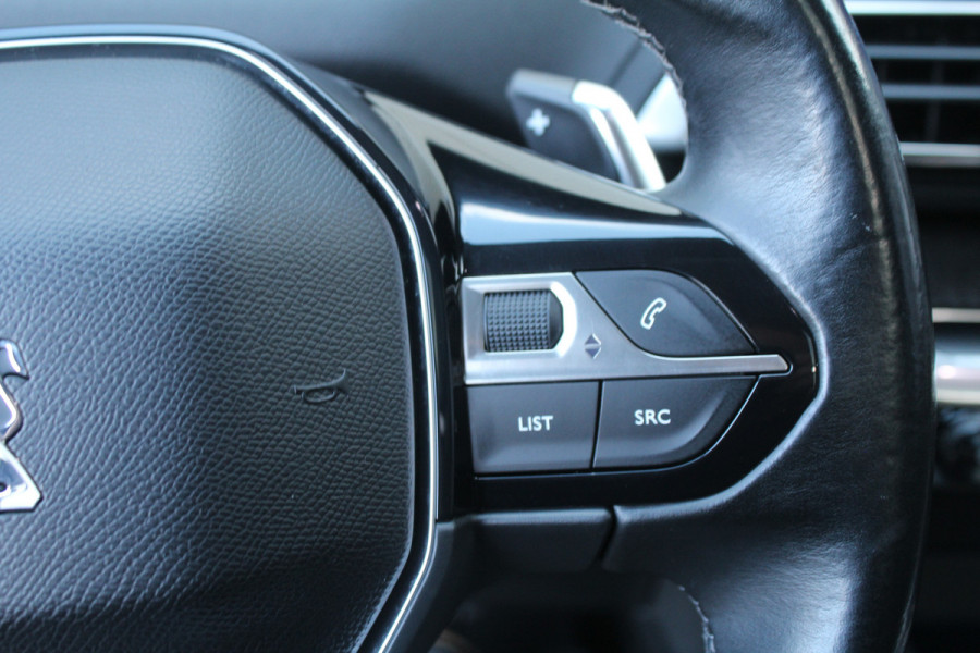 Peugeot 3008 1.2 PureTech 131pk Première AUTOMAAT Panoramadak Clima Cruise Navi 360 Camera Carplay LMV