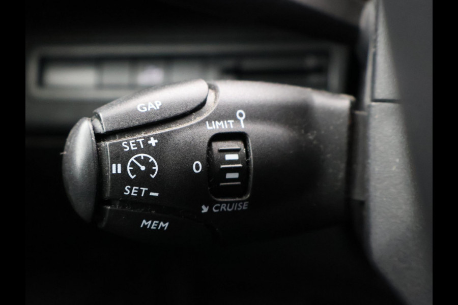 Peugeot 5008 1.2 PT 130 PK 7-PERS. *NW DISTRIBUTIE* + TREKHAAK |ADAPTIVE CRUISE | MASSAGE | CAMERA | 19 INCH LMV