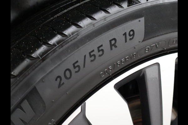 Peugeot 5008 1.2 PT 130 PK 7-PERS. *NW DISTRIBUTIE* + TREKHAAK |ADAPTIVE CRUISE | MASSAGE | CAMERA | 19 INCH LMV