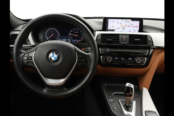 BMW 3 Serie Touring 318i AUT. LUXURY EDITION + LEDER | STOELVERW. | NAVIGATIE