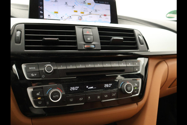 BMW 3 Serie Touring 318i AUT. LUXURY EDITION + LEDER | STOELVERW. | NAVIGATIE