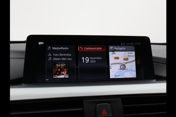 BMW 3 Serie Touring 318i AUT. LUXURY EDITION + LEDER | STOELVERW. | NAVIGATIE